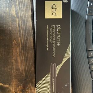 GHD platinum + smart styler
